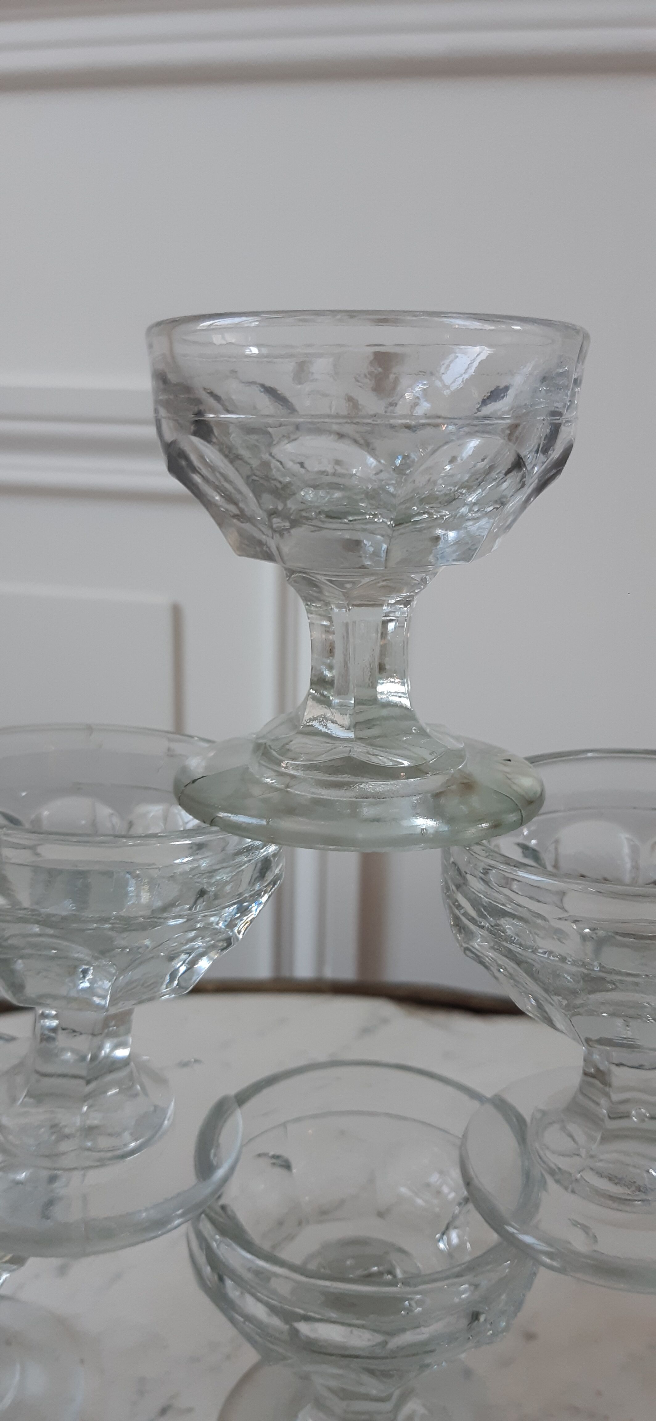 Set of 6 cups in molded glass pressed late nineteenth