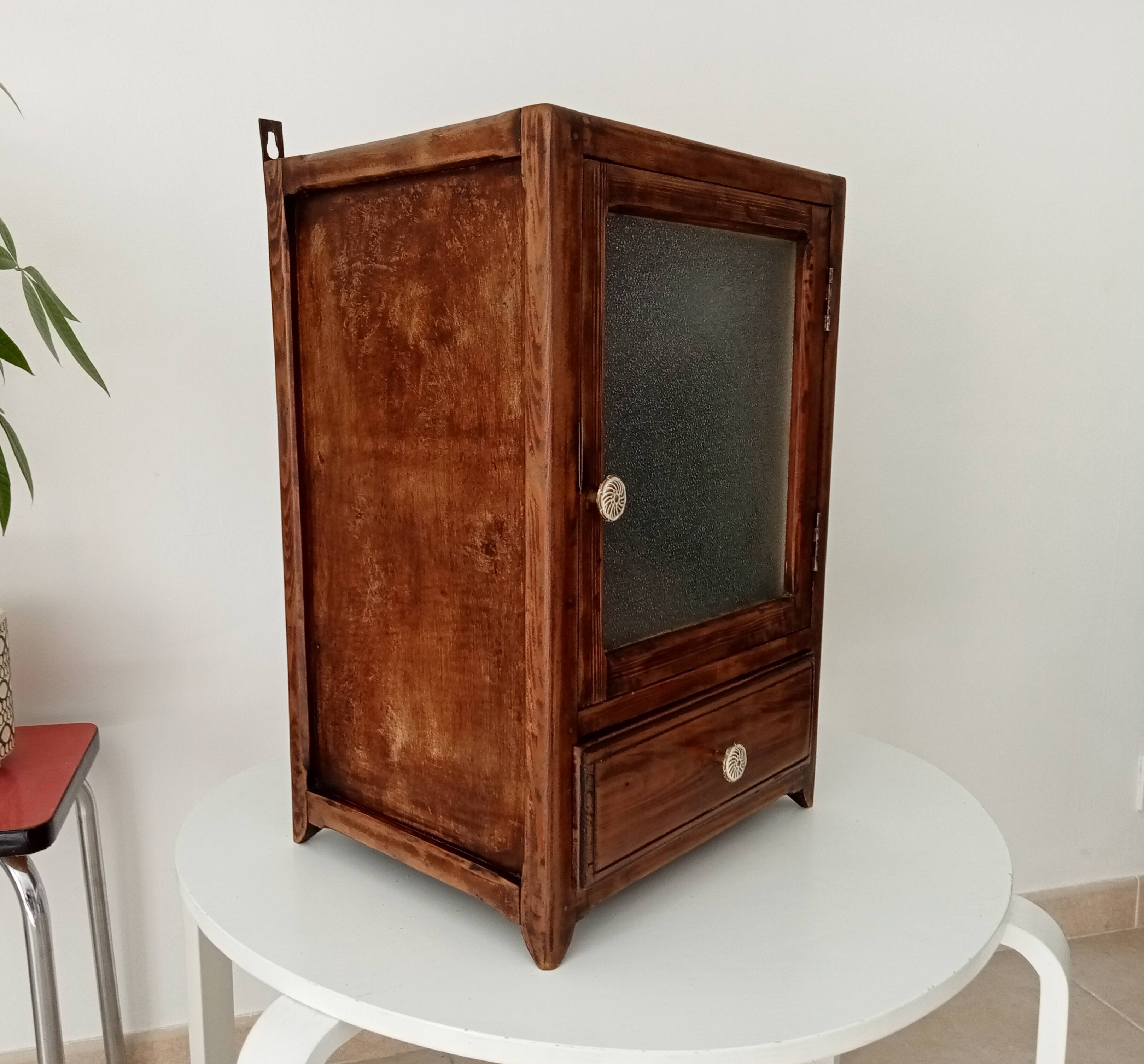 Medicine cabinet, 30s/40s oak bathroom cabinet