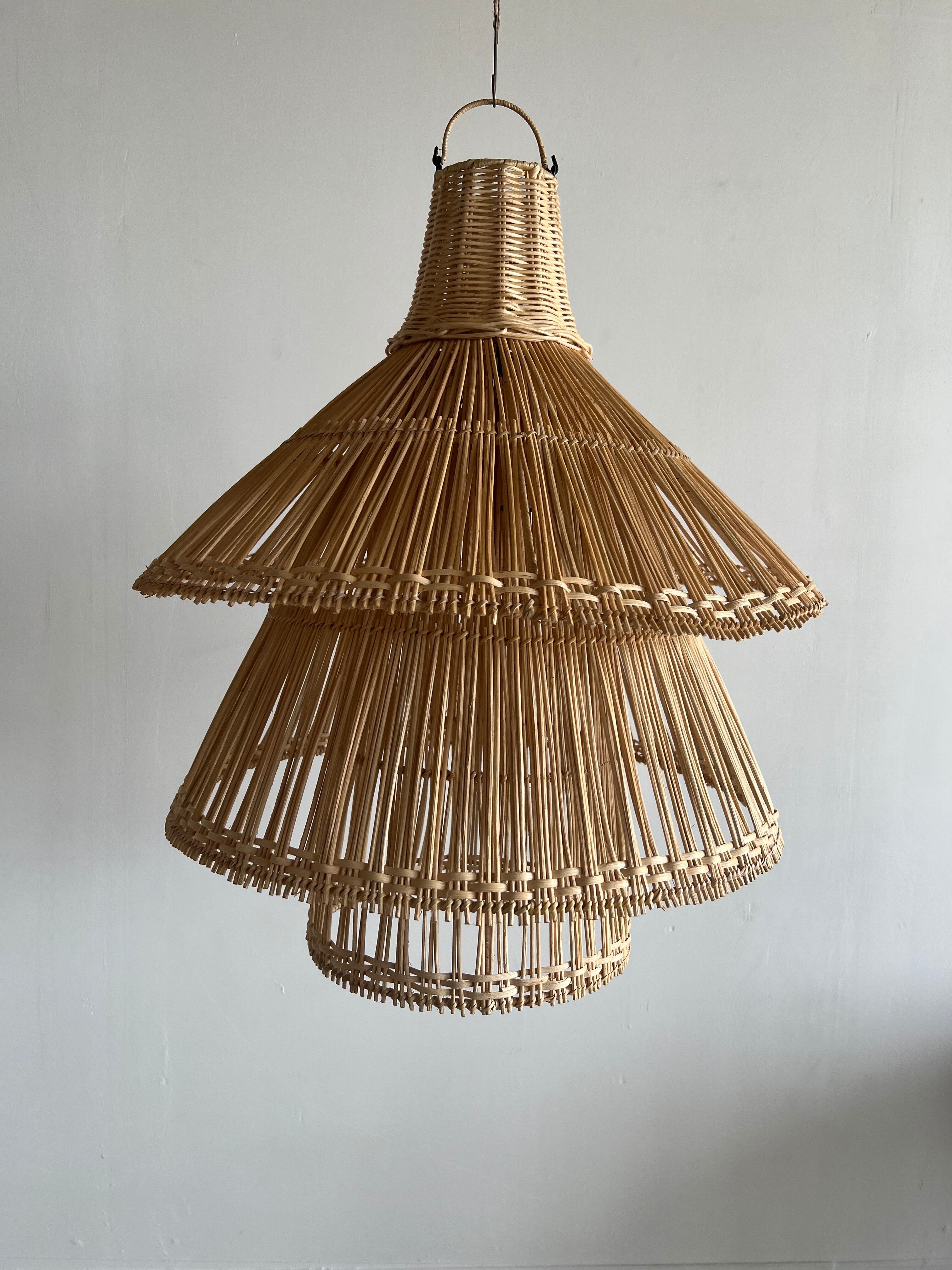 Rattan pendant lamp or light in the shape of an Asian lantern
