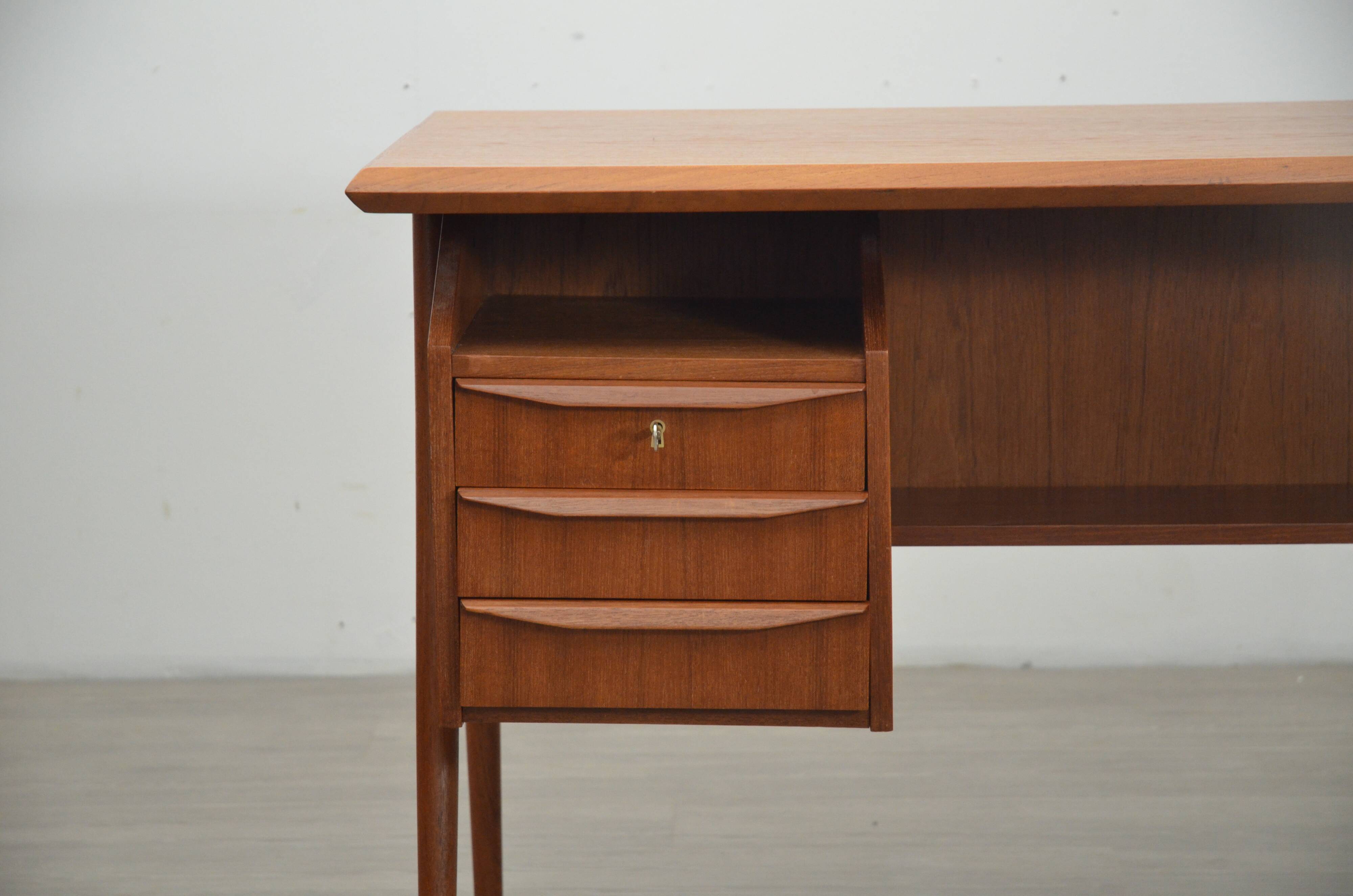 Mid century teak desk by Tibergaard, 1960s