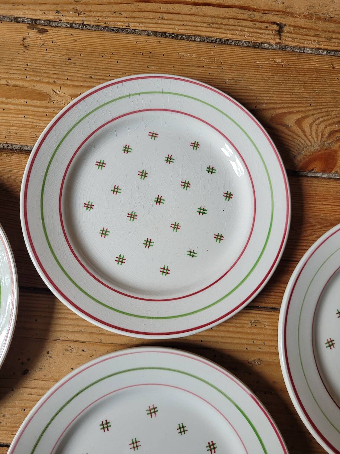Set of 6 K&G Luneville dessert plates