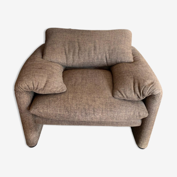 Maralunga armchair by Vico Magistretti