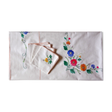 Square embroidered cotton case and 4 towels