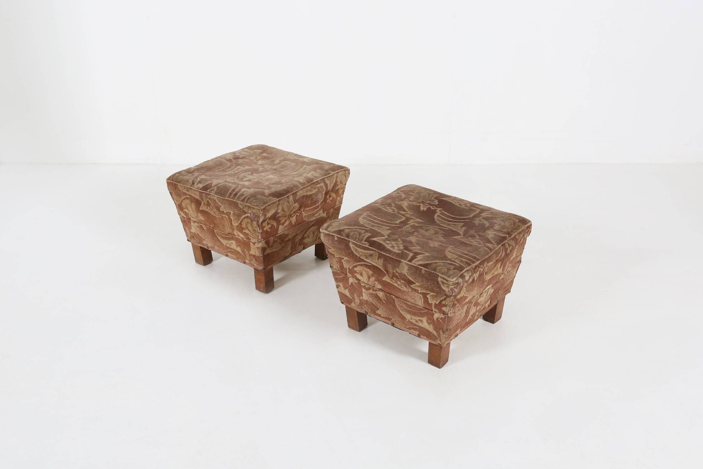 Set of 2 Art Deco poufs with original upholstery, France 1930