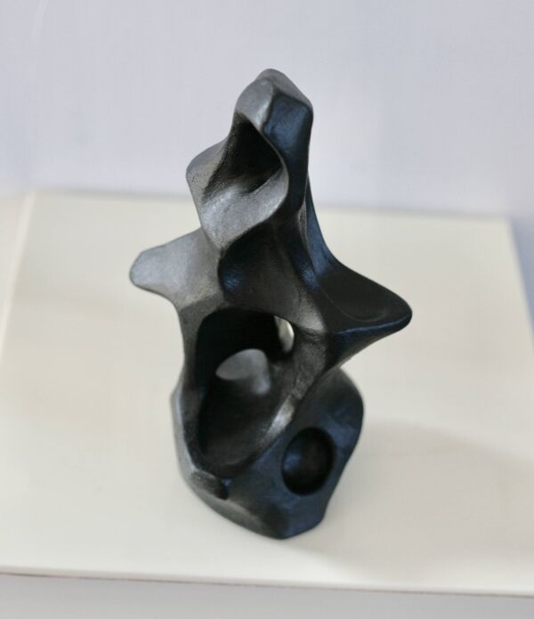 Céramique forme libre, peinte en noire, 1969