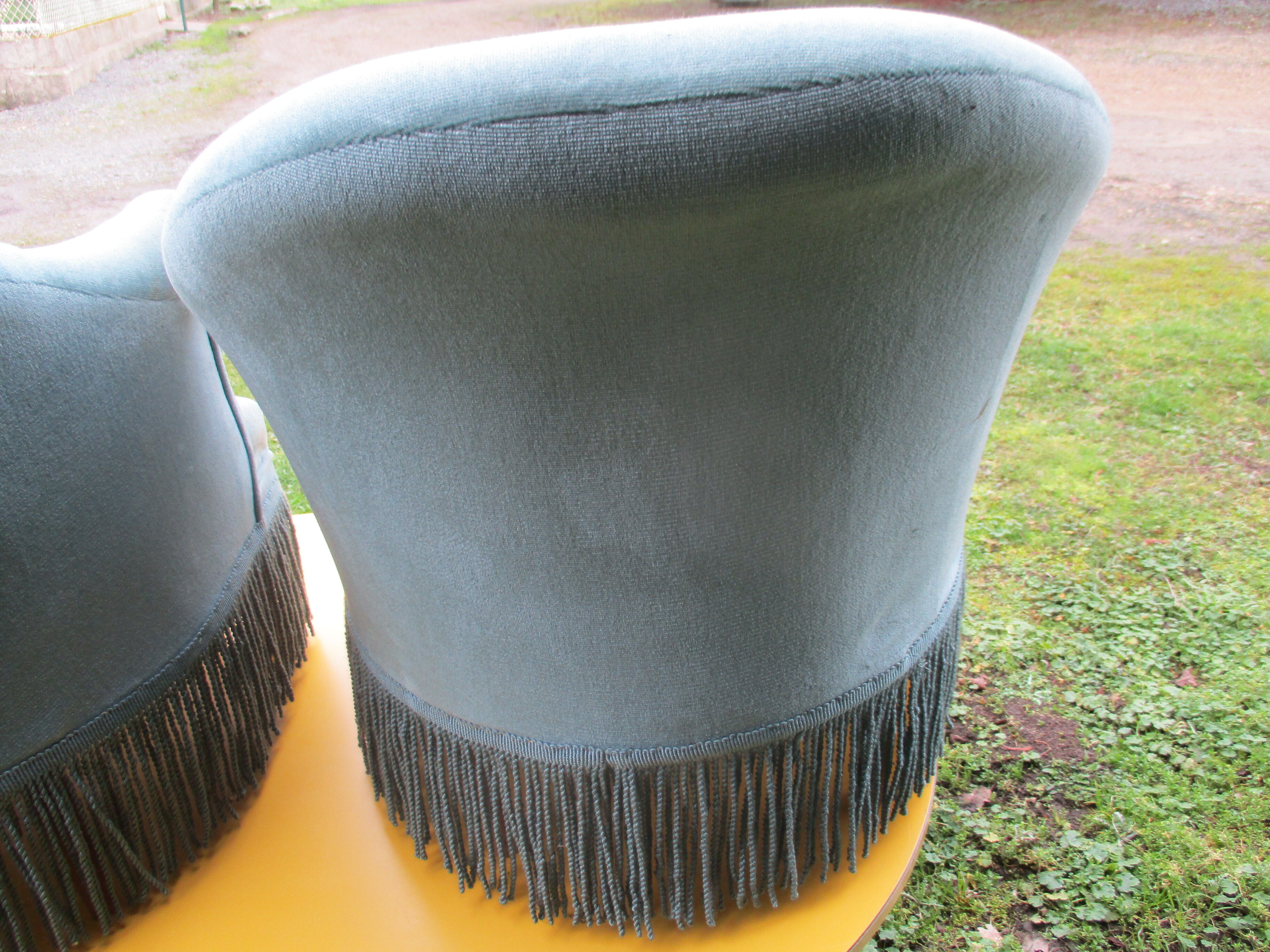 Pair of blue velvet toad armchairs