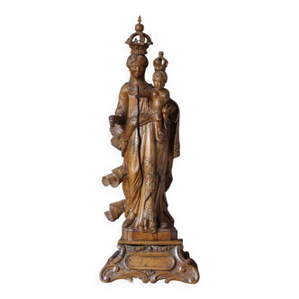Exceptionnelle Vierge à l'enfant en noyer - XVIIe siècle.