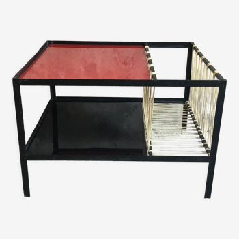 Metal modernist coffee table with scoubidou magazine racks design 1950
