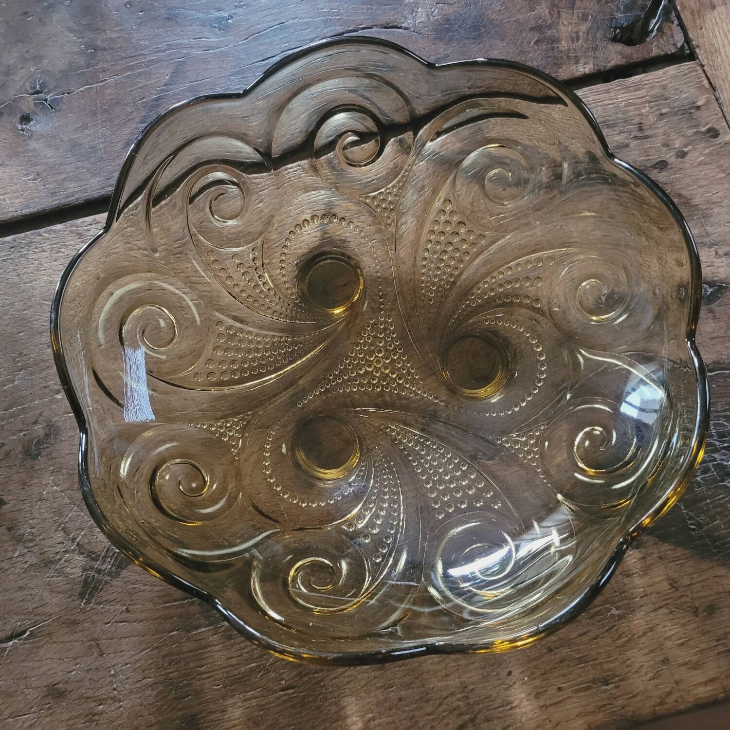 Coupe vintage tripode en verre ambré