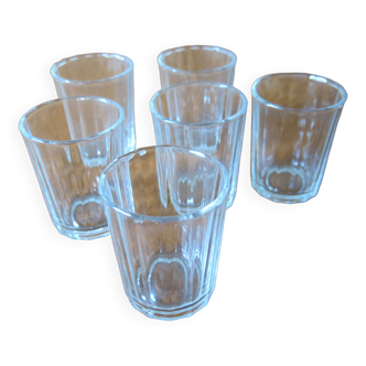 6 little digestive glasses from Arcoroc model "Castelli" in very good condition