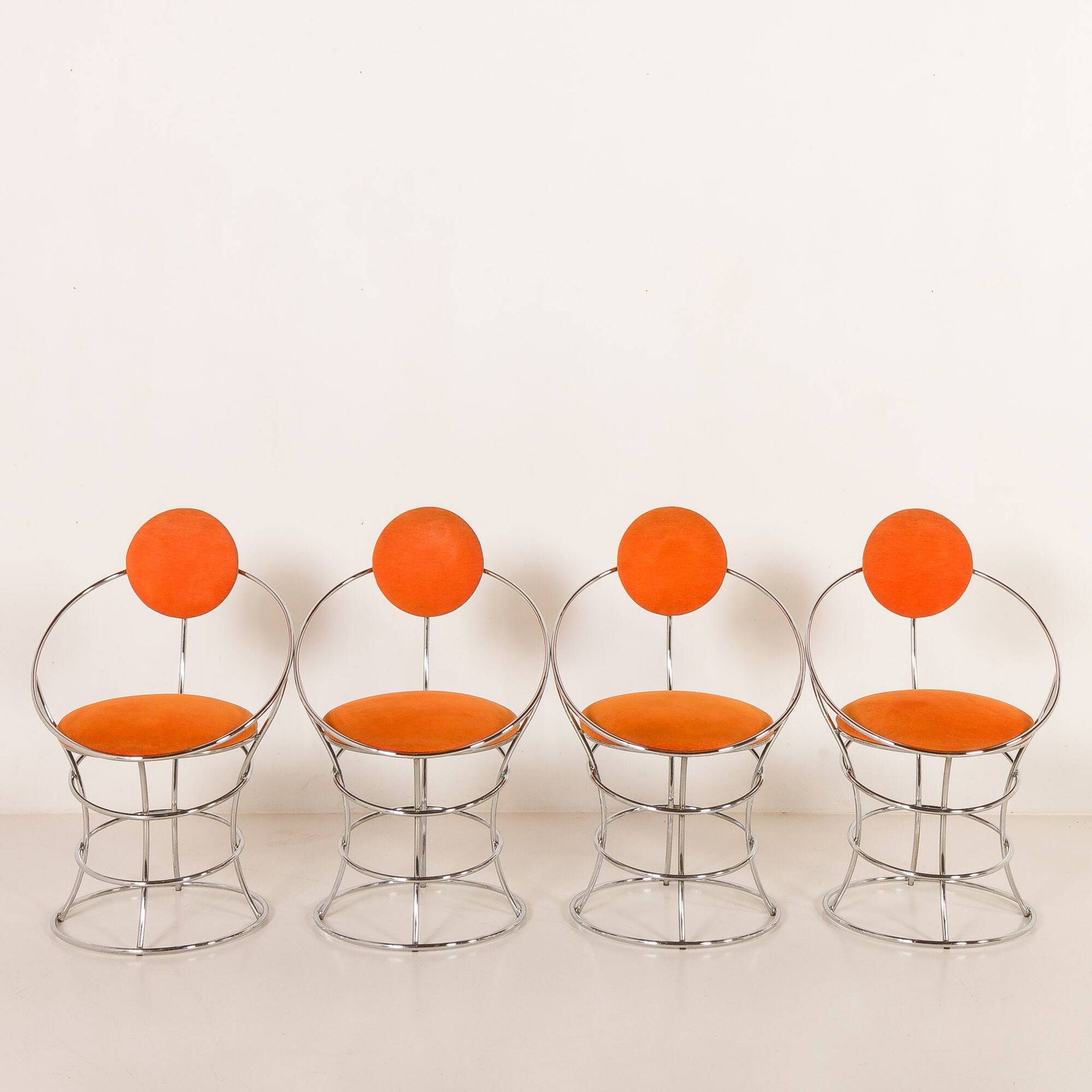Italian Space Age dining table with 4 chairs attributed to Giotto Stoppino, 1970s