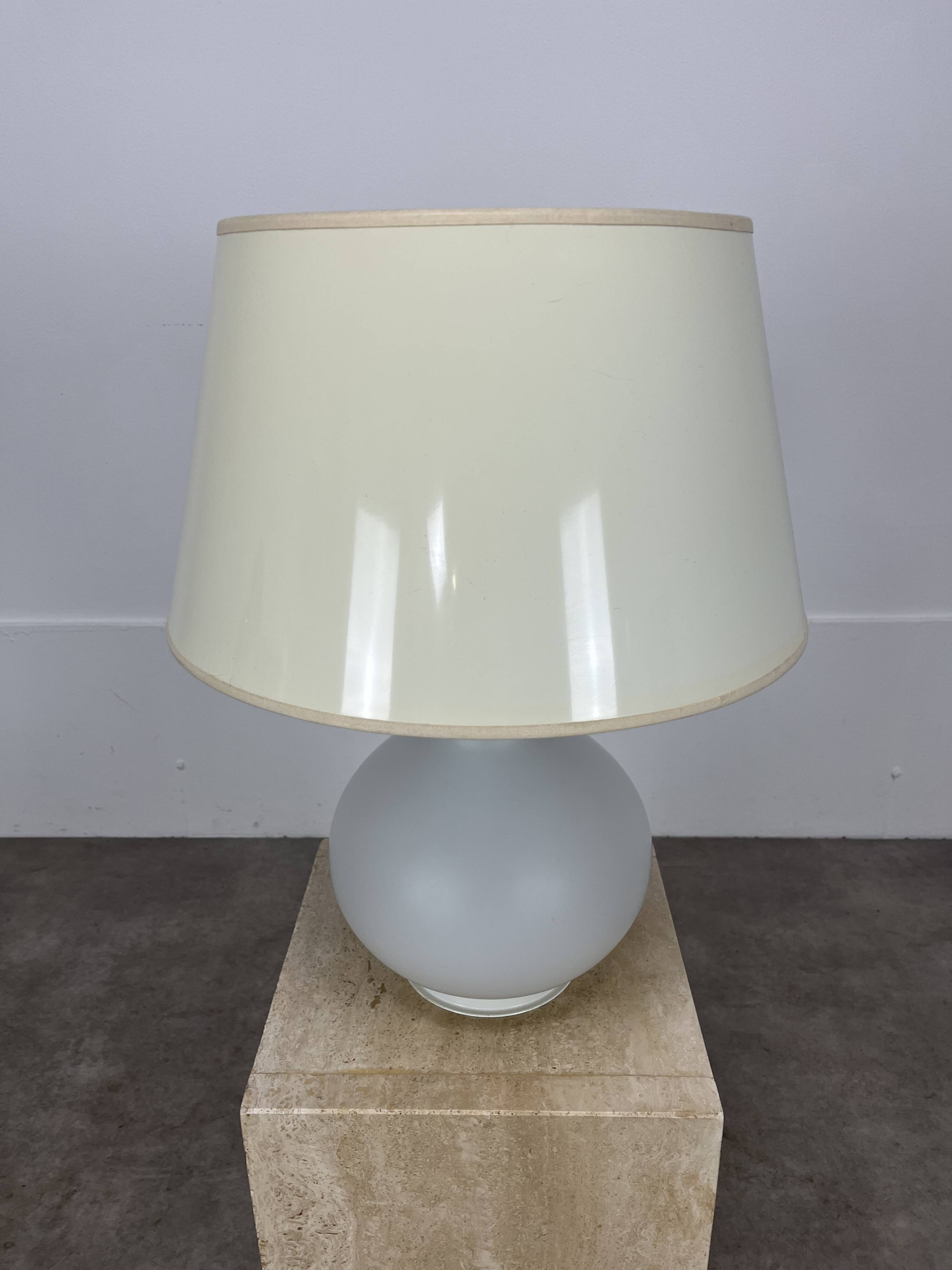 Lampe en verre opalin par Verre Lumière, années 70