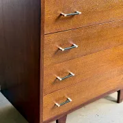 Commode style mid-century