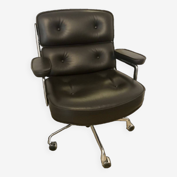 Fauteuil Vitra Eames - Desk Lobby Chair ES104 Vitra - couleur chocolat