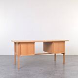 Bureau en chêne du milieu du siècle par Svend Åge Madsen pour Sigurd Hansen, années 1960.