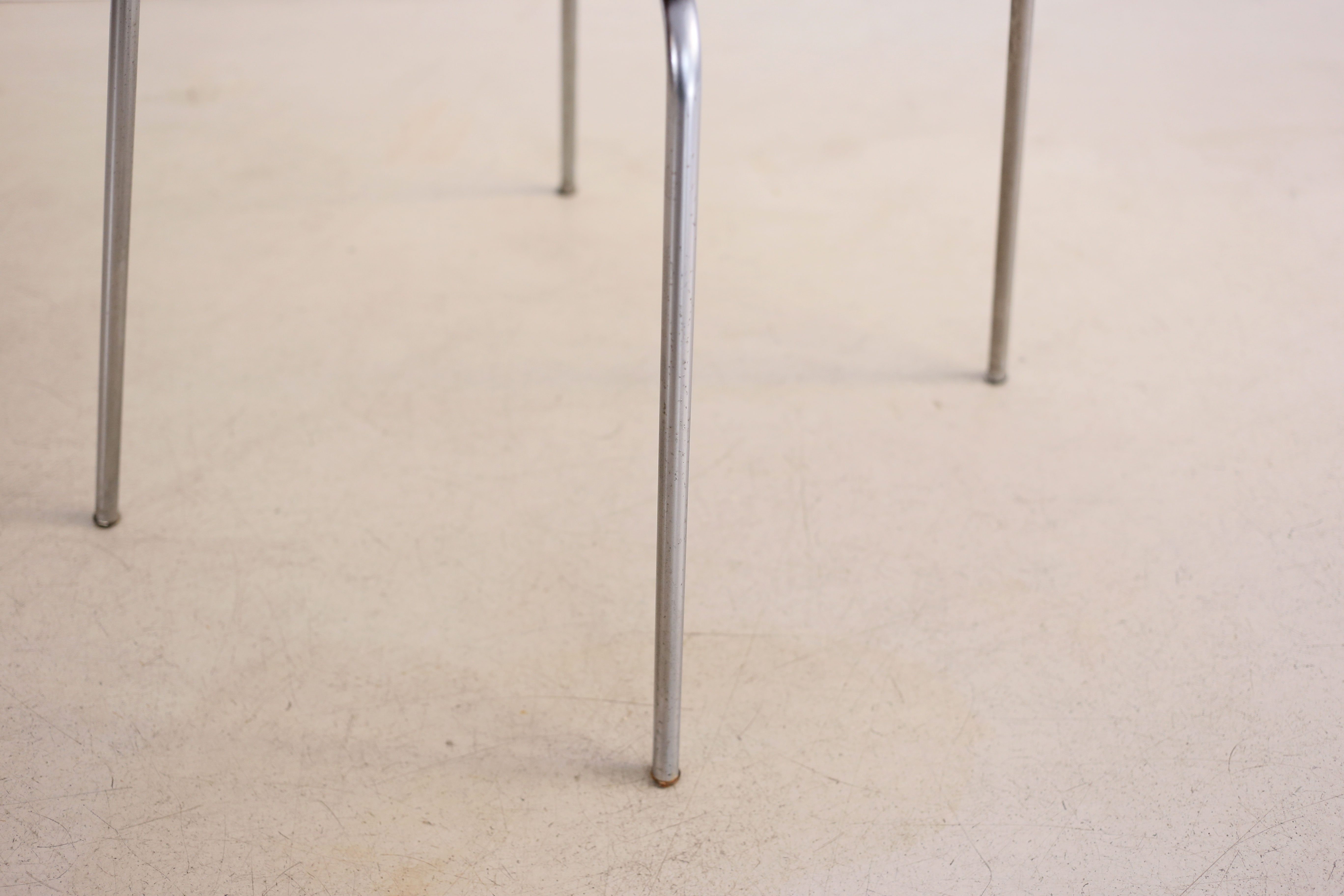 6 ant chairs by Arne Jacobsen for Fritz Hansen