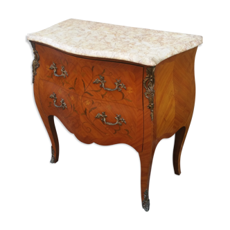 Commode style Louis XV