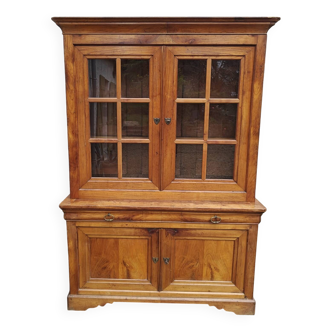 Old dresser