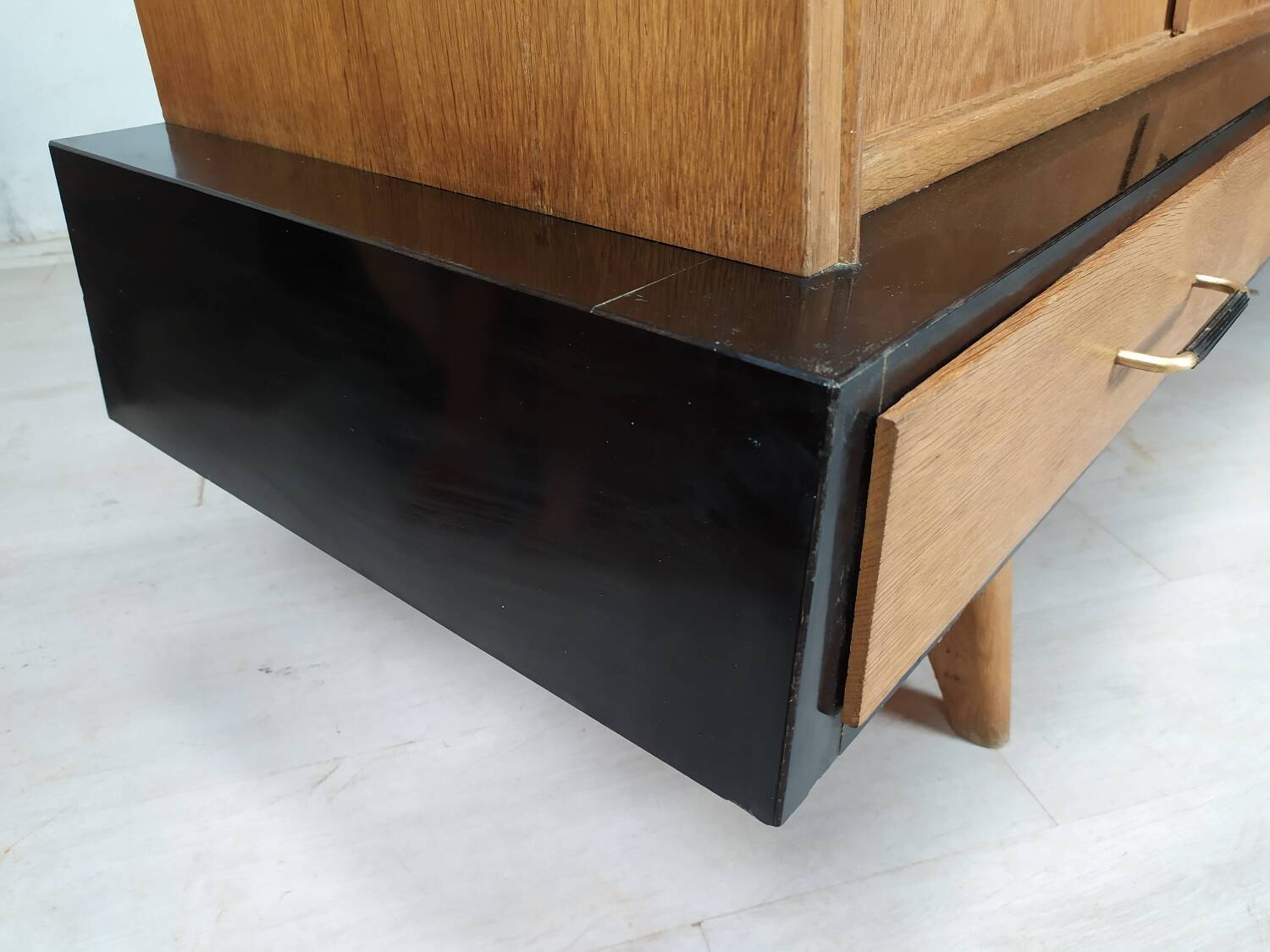 Vintage oak enfilade