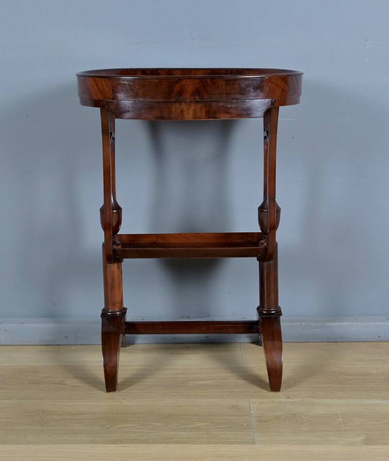 Mahogany burl catch-all table, Empire period – early 19th century