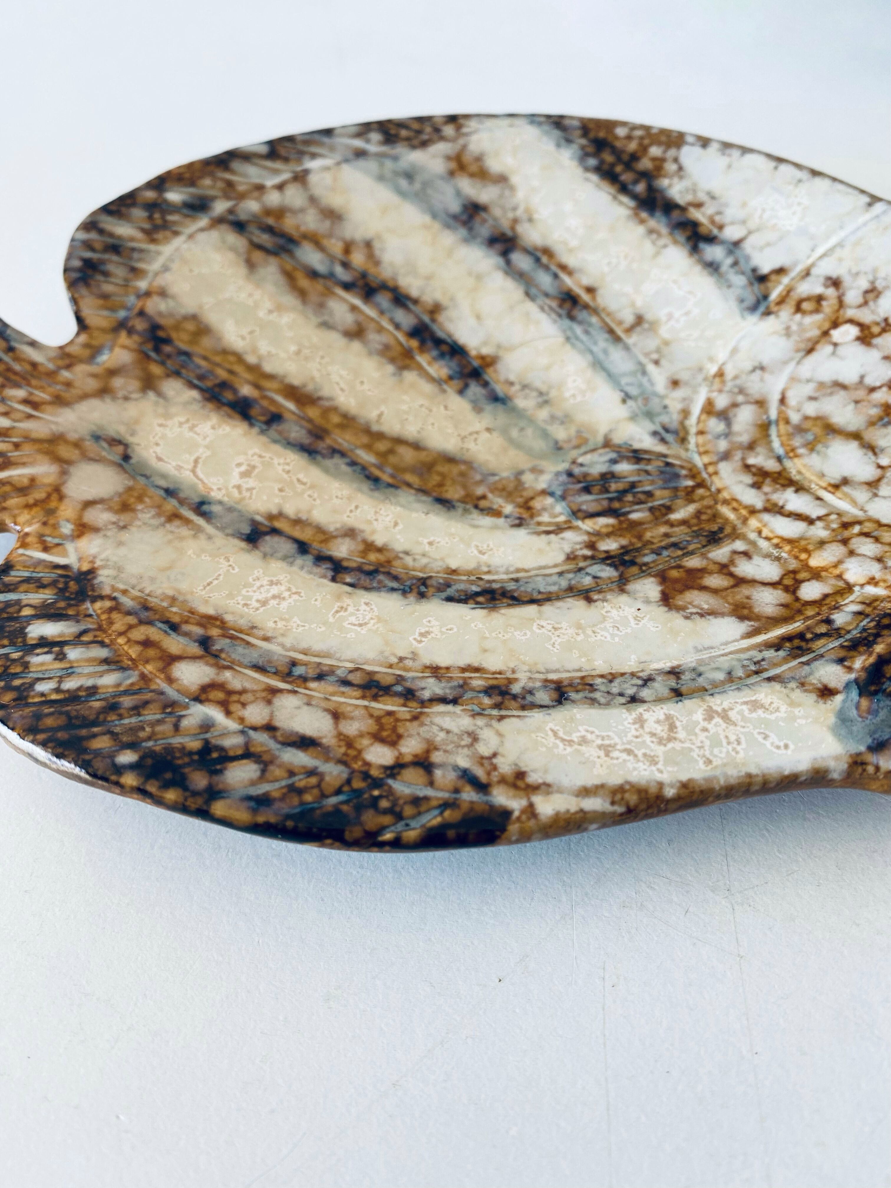 Ceramic fish-shaped cup