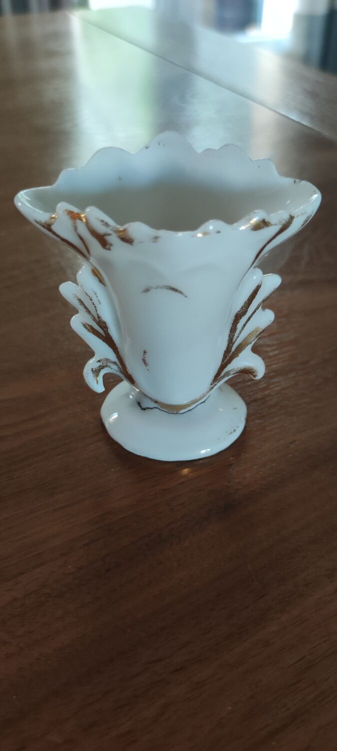 Small wedding vase porcelain of Paris