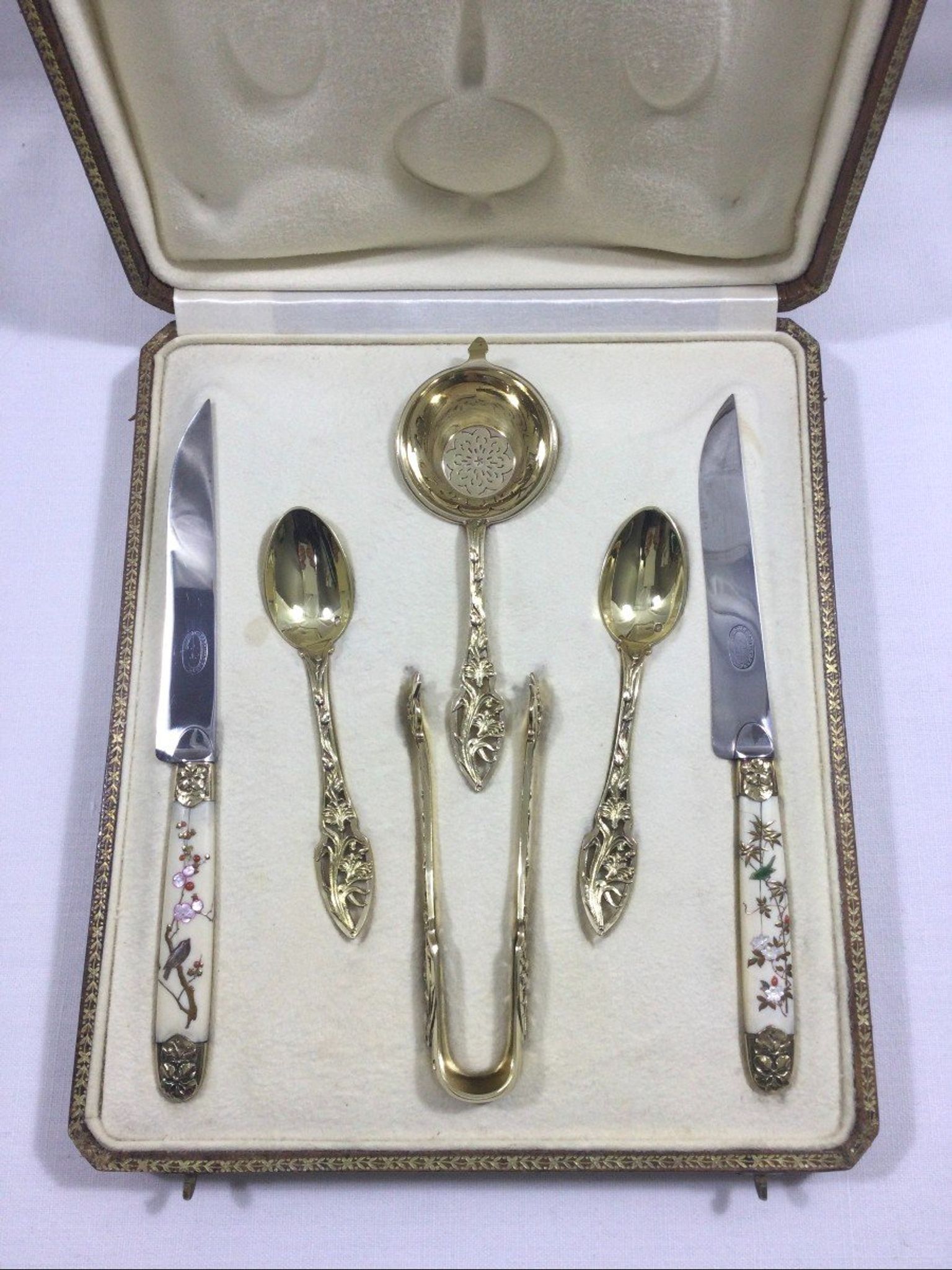 Ensemble à thé mignardise art nouveau