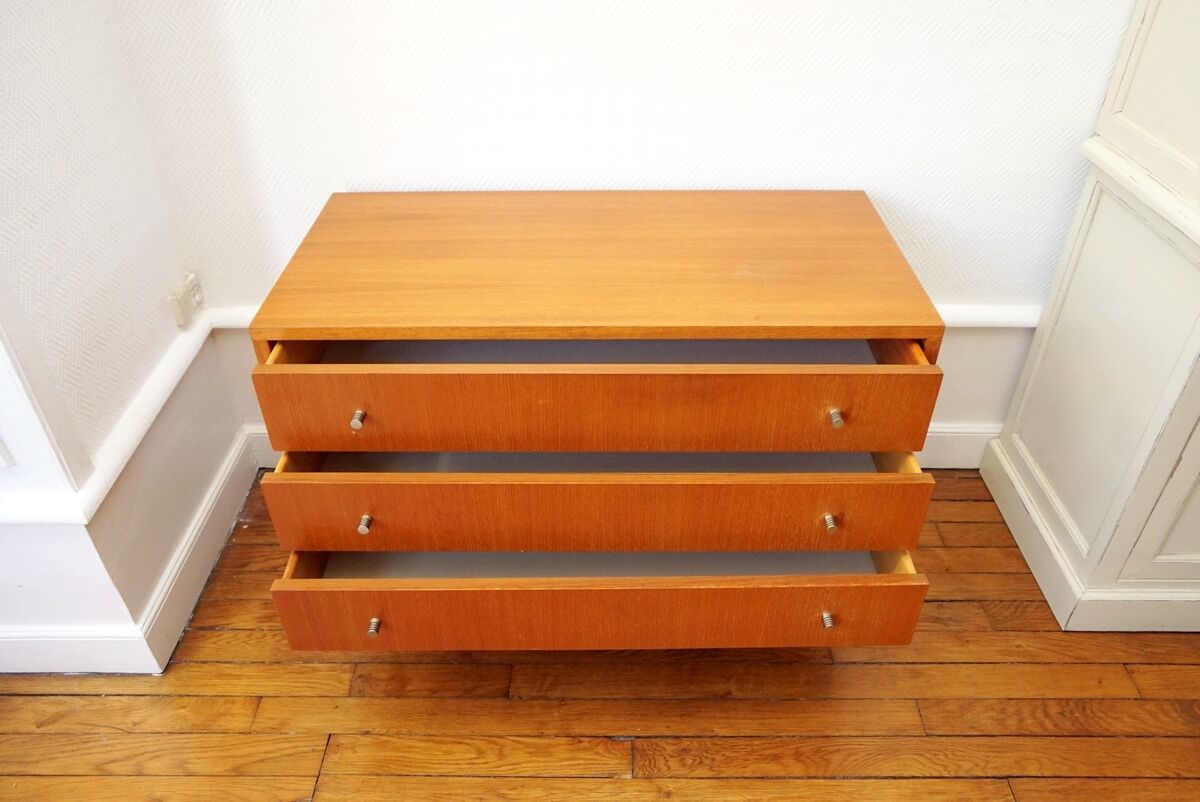 Beautiful vintage chest of drawers 3 drawers