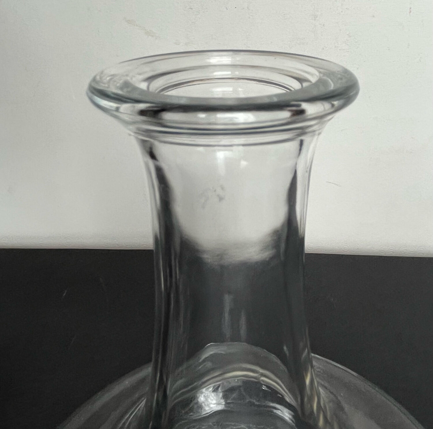 Glass decanter