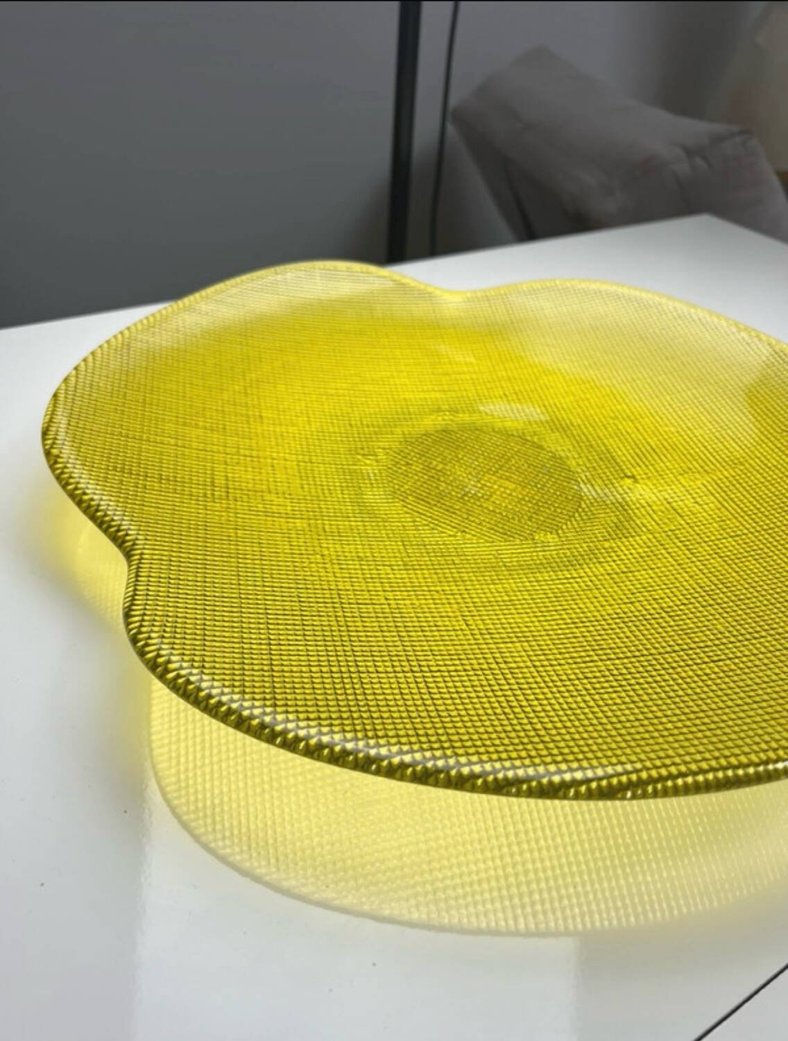 Grand plat jaune transparent Vintage