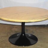 Round coffee table on tulip foot from the 70s