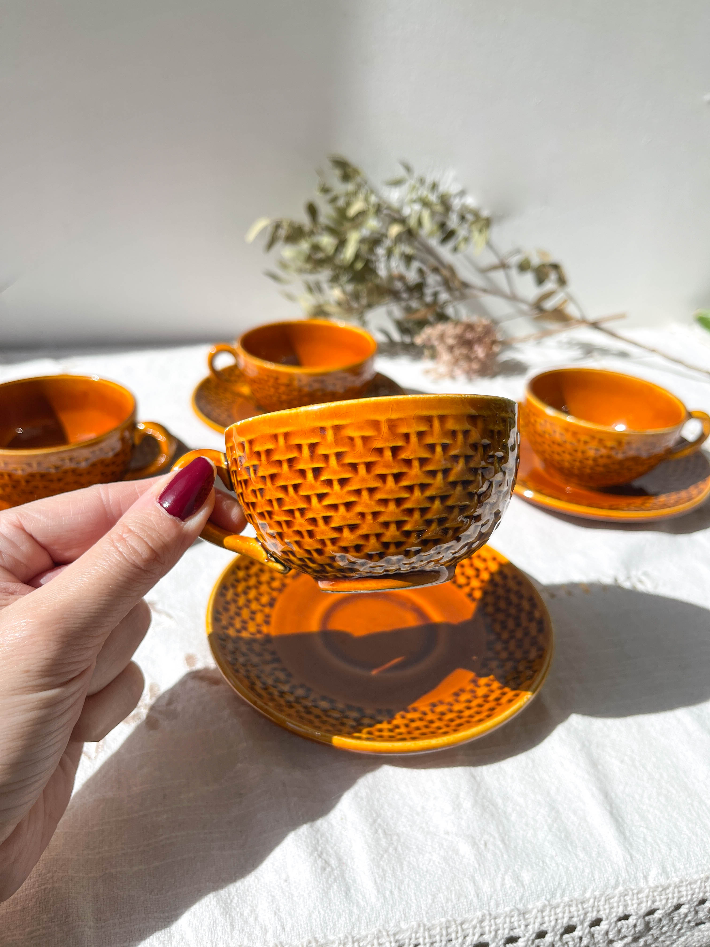 4 Vintage Caramel Earthenware Coffee Cups