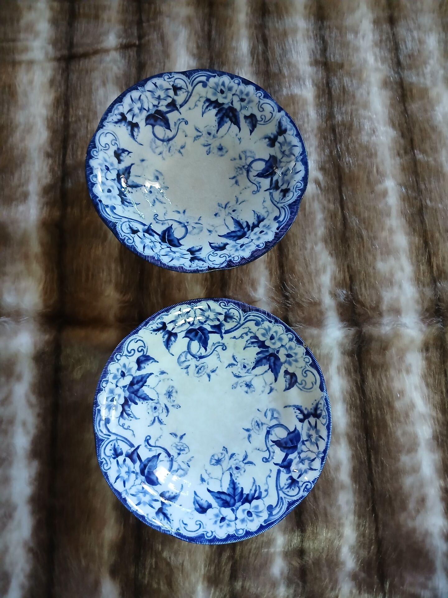 2 antique compotiers in Creil and Montereau ironstone.