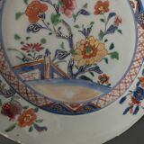 Flat plate in Imari porcelain Japan 19th century floral decoration
