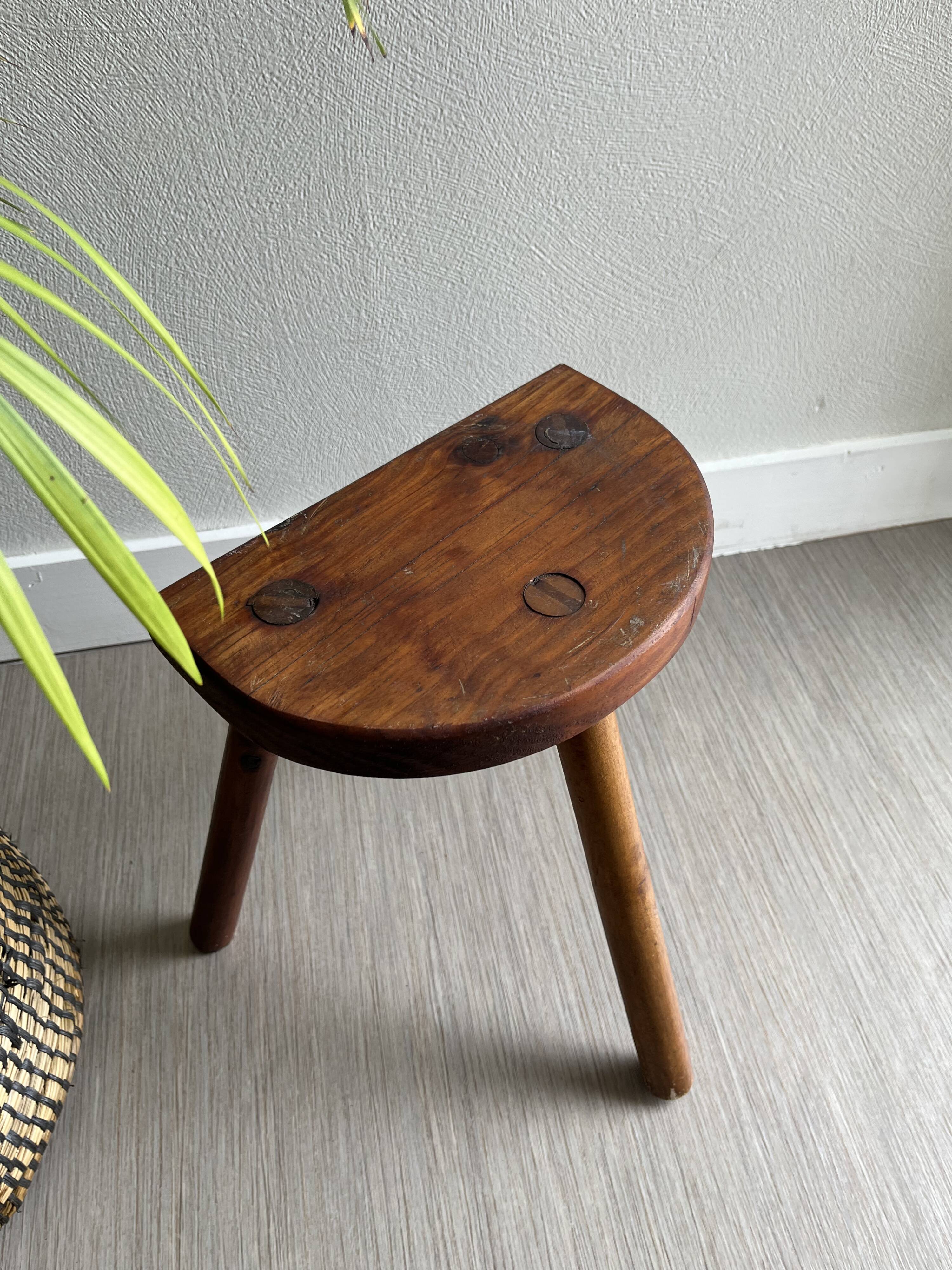 Tabouret tripode bois