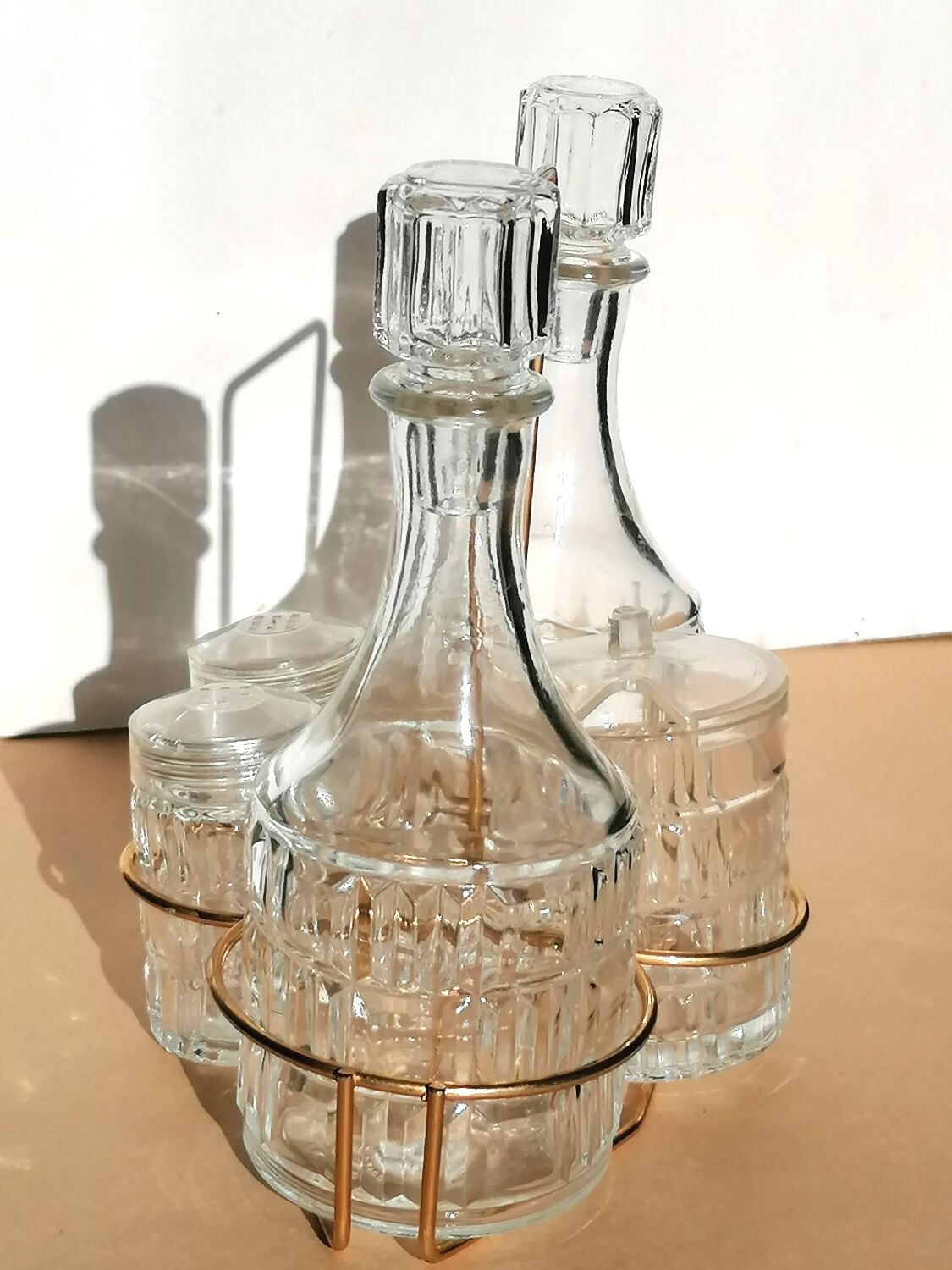 Servant salt shaker pepper golden metal