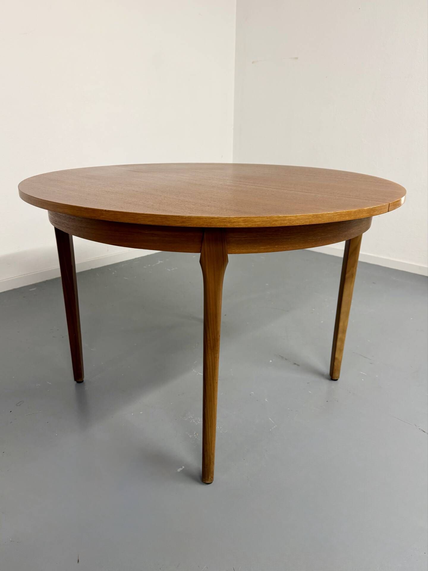 Vintage teak extendable round dining table Scandinavian design 1960s