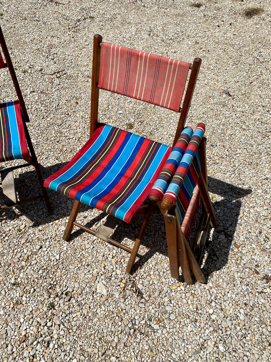 3 vintage folding chairs in canvas and wood