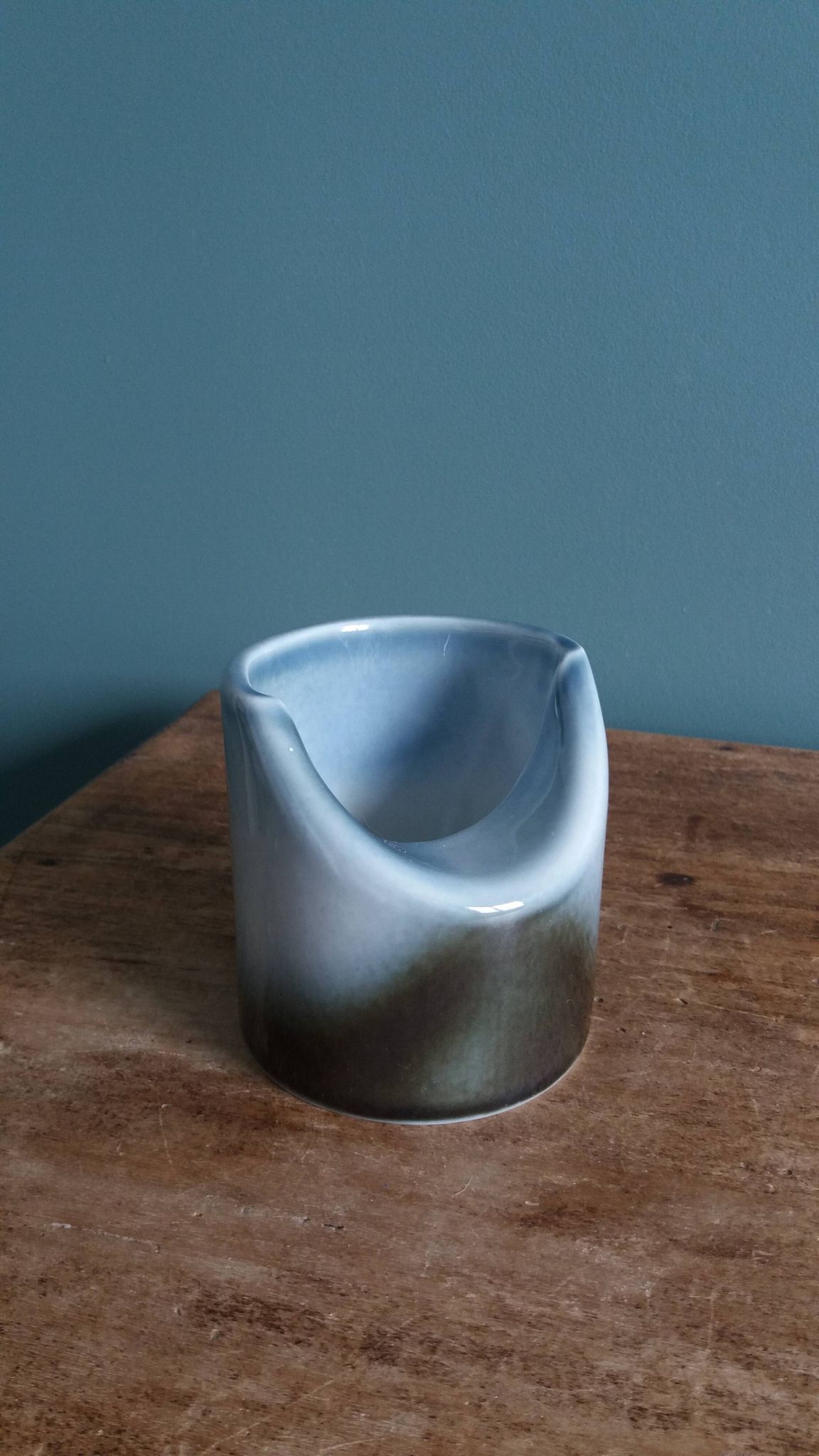 Vase Virebent porcelaine forme rouleau cylindre à col plongeant