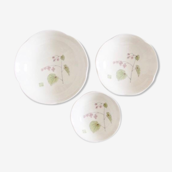 Set of 3 Japanese ceramic cups decorated with flowers