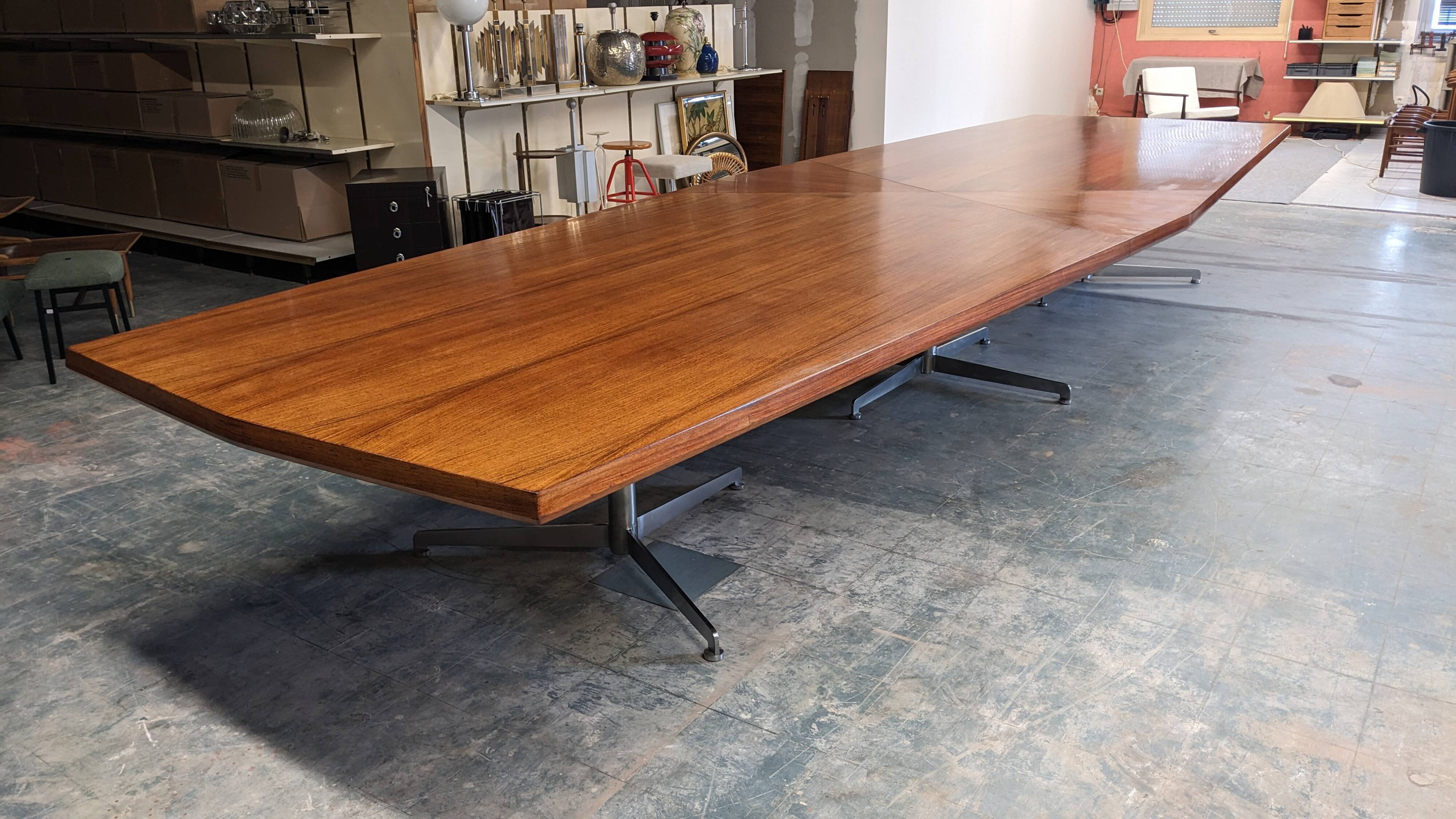 Rosewood conference table by Osvaldo Borsani for Tecno 1968