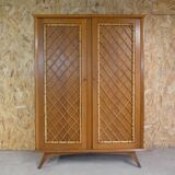 armoire en rotin pieds compas