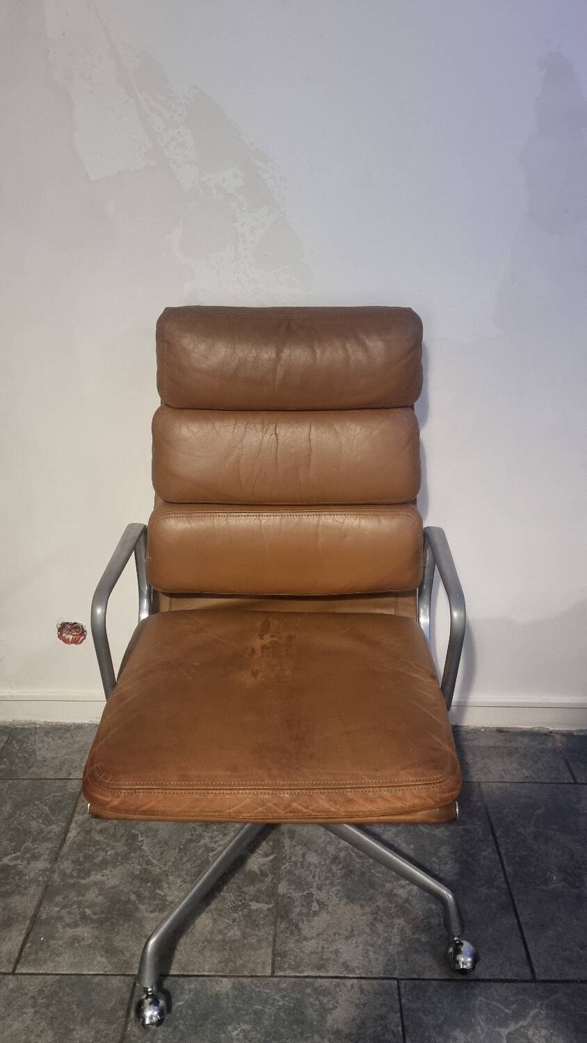 Eames Herman Miller Lumière Marron Chameau Cuir Souple Chaise Fauteuil