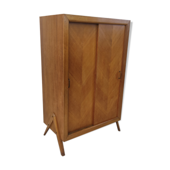 Armoire pieds compas chêne massif portes coulissantes