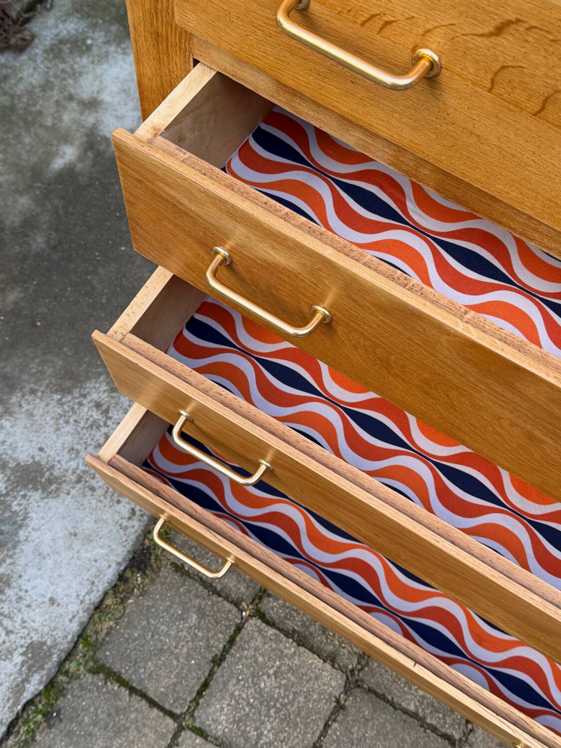 Vintage chest of drawers with tapered legs, solid raw oak, 1960.