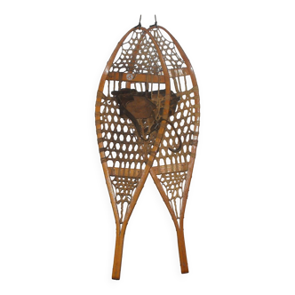 Old pair of wooden snowshoes from Canada in BE