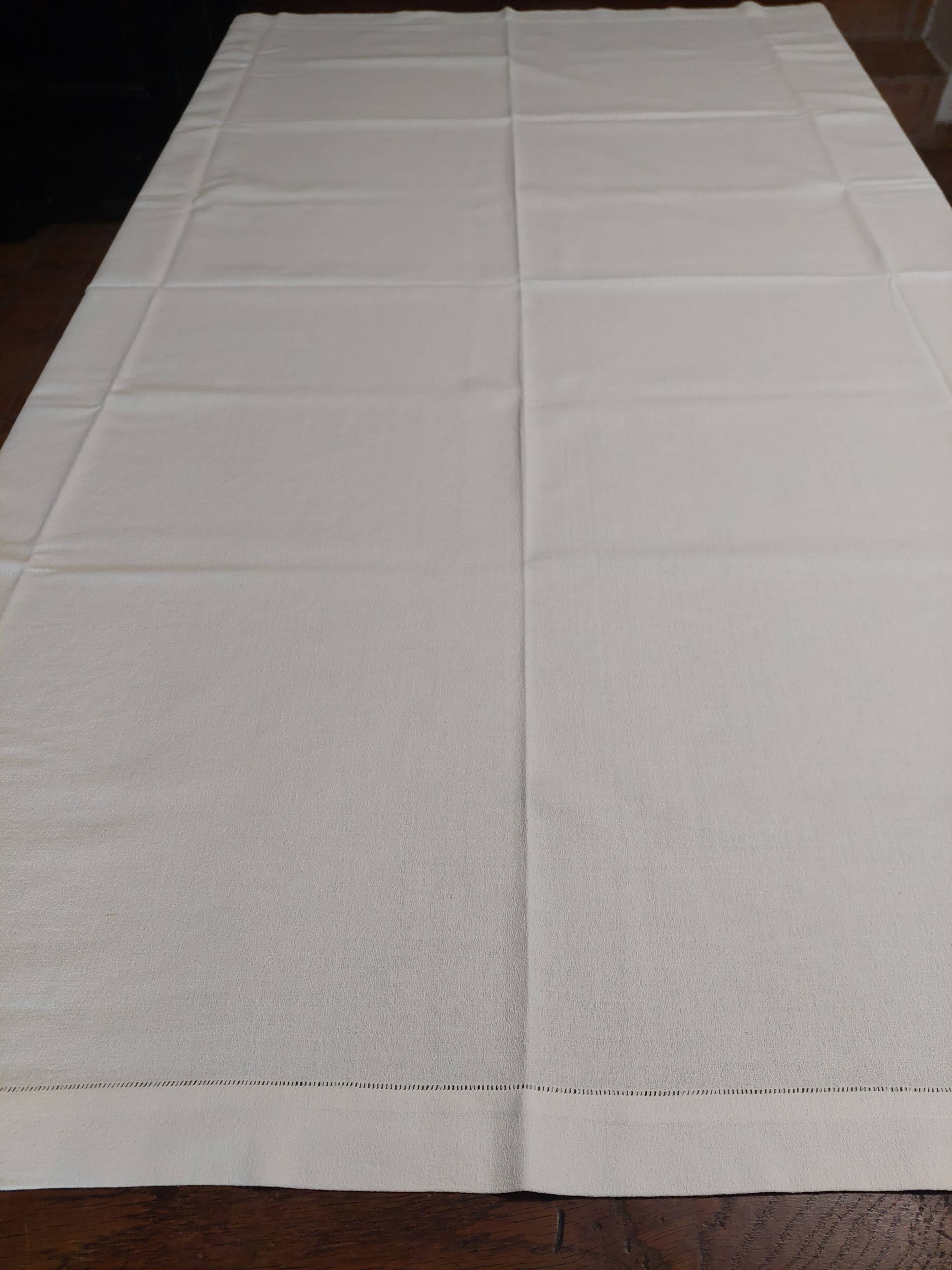 Antique white granite cotton tablecloth 135 x 145 cm