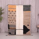 Handwoven pure wool rug, size 250 x 250 cm.