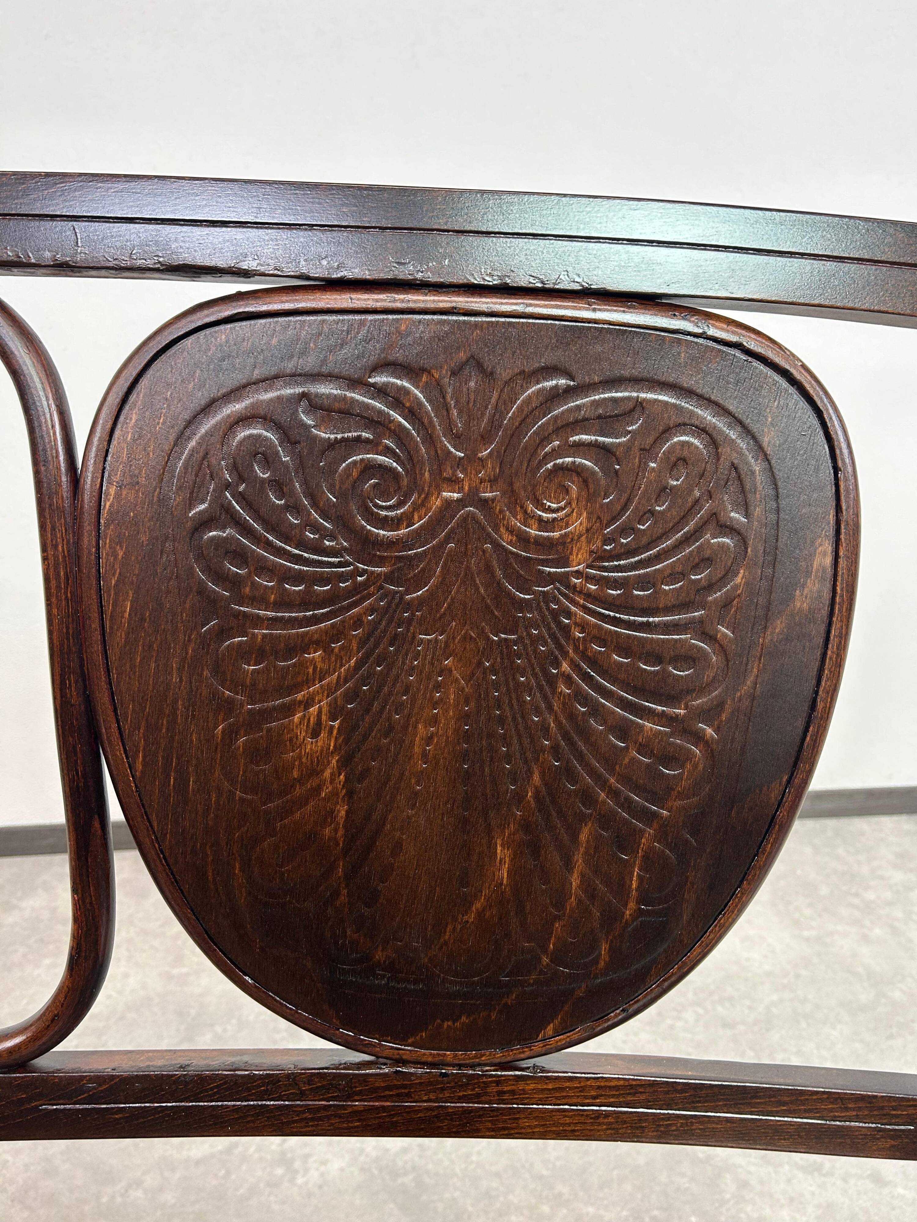 Banc cintré Sécession par Thonet Mundus