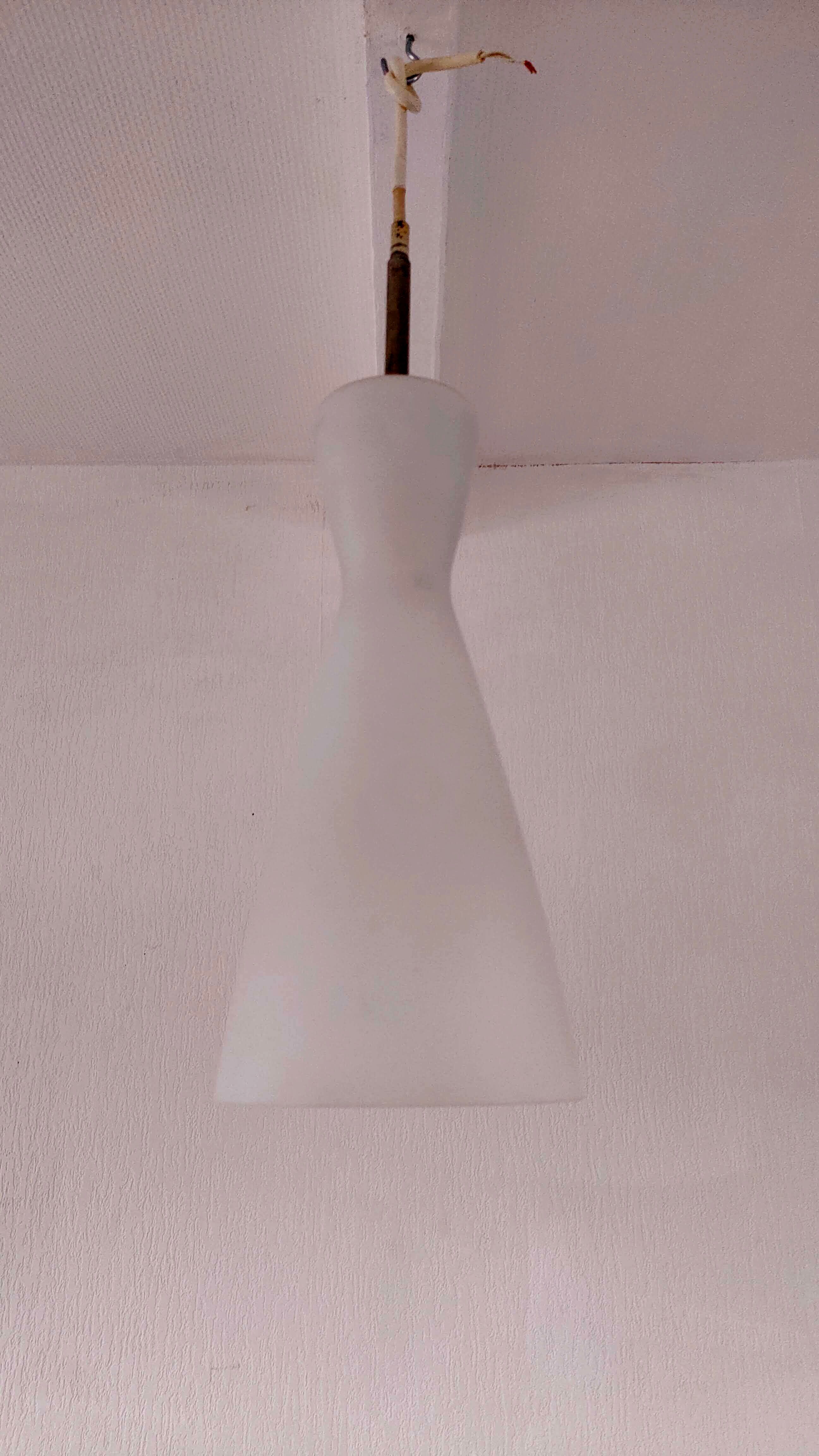 Suspension in opaline design 70s